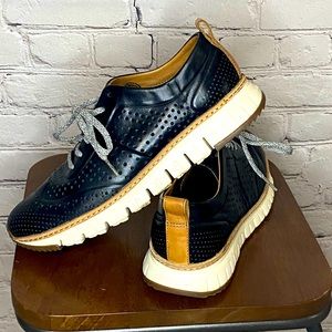 Cole Haan. Size 9, Black/White/Tan
